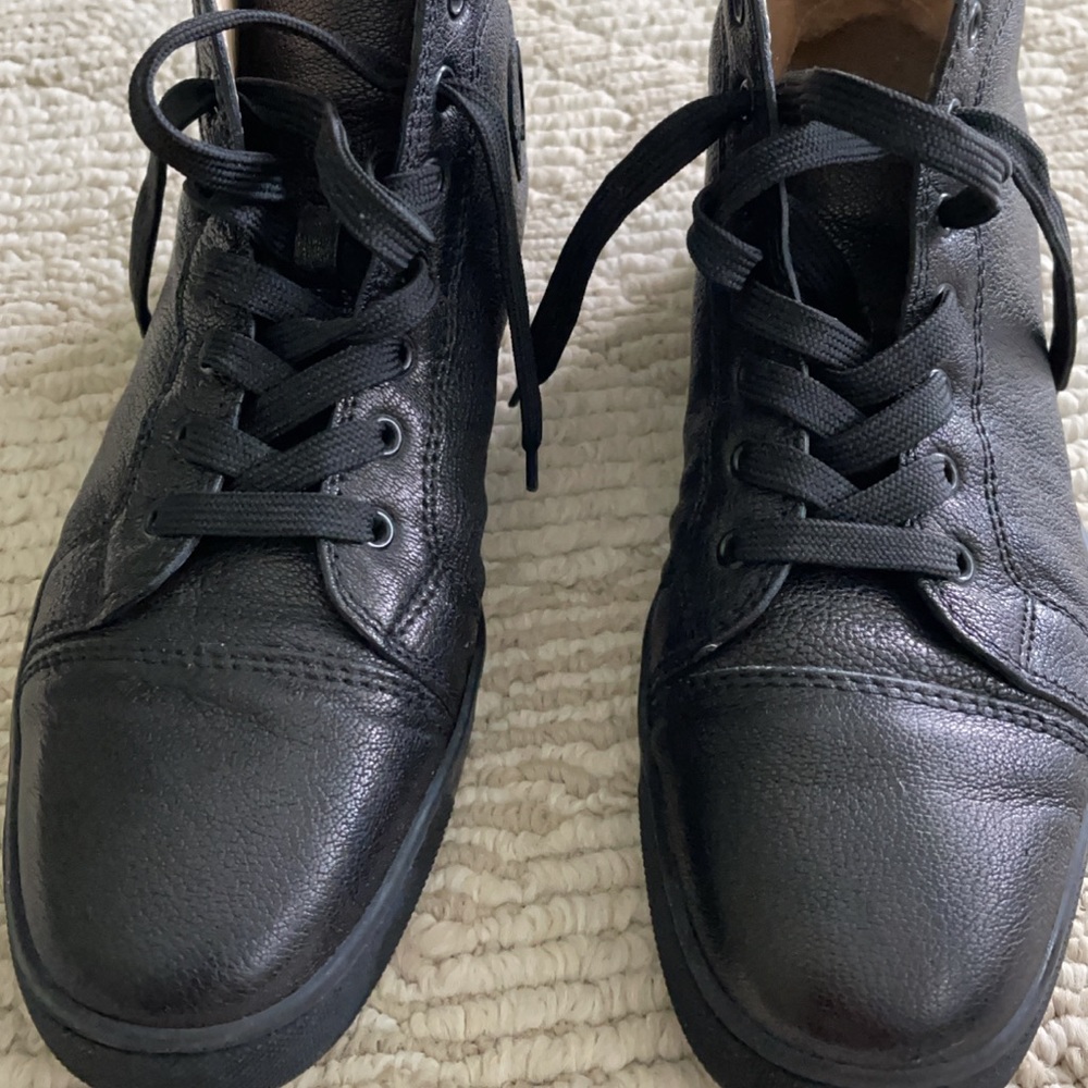 AUTHENTIC men’s Christian Louboutin sneakers